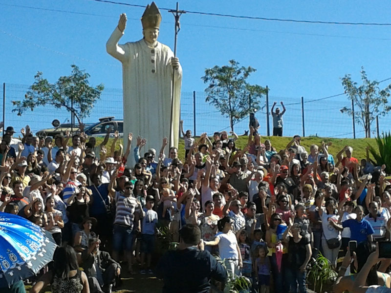 Estátua do Santo Papa foi abençoada por Dom Anuar 